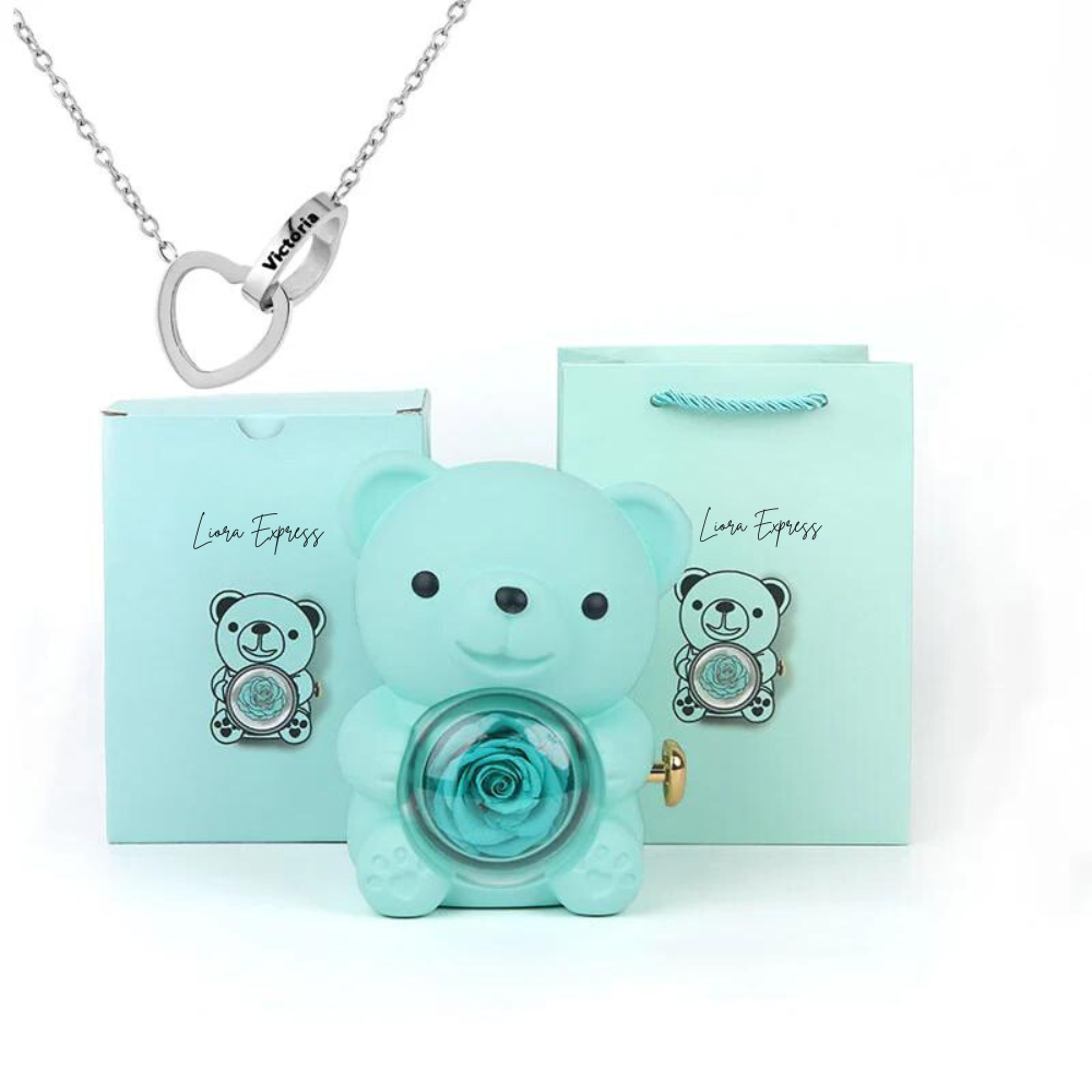 Colar Dueto de Amor & Urso com Rosa Eternizada + Nomes Gravados!🧸